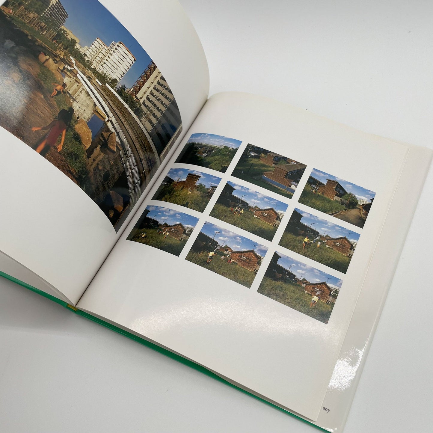 大西みつぐ 遠い夏〈ワイズ出版写真叢書11〉サイン入り - ワイズ出版 - 文福