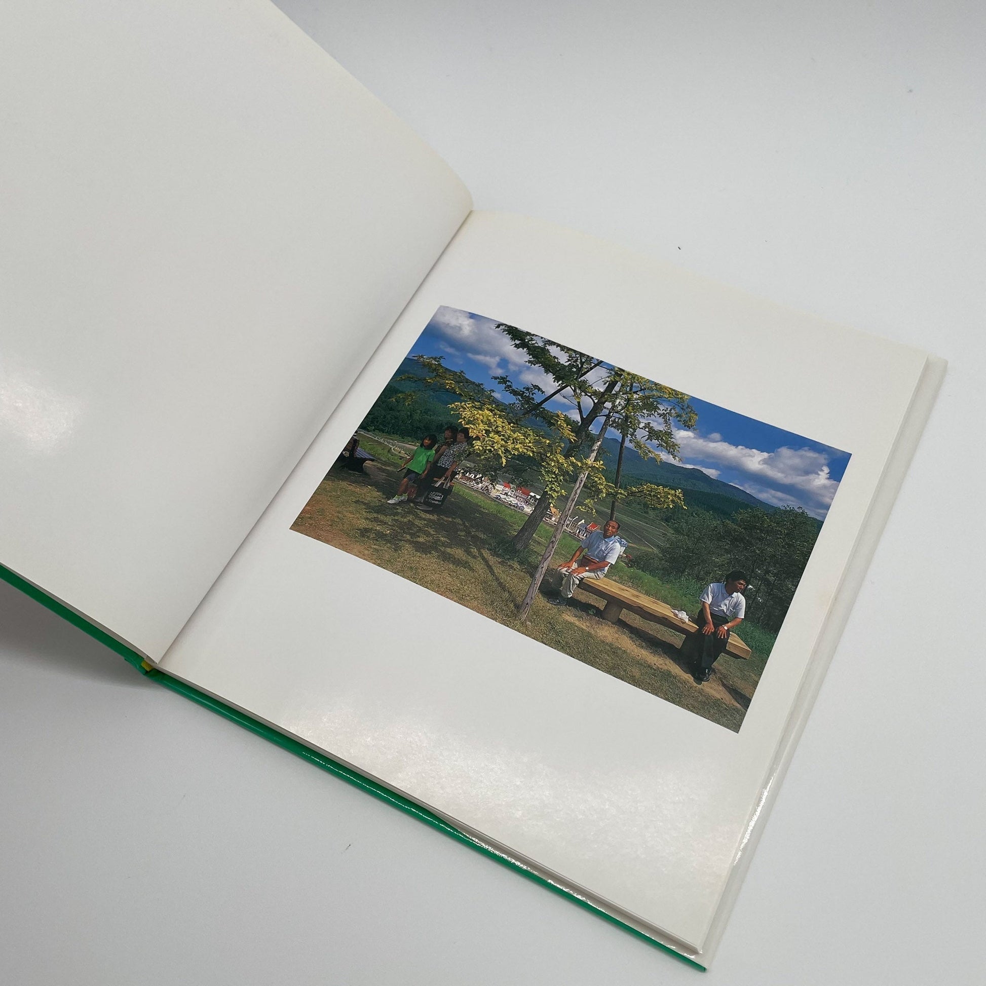 大西みつぐ　遠い夏〈ワイズ出版写真叢書11〉サイン入り - ワイズ出版 - 文福
