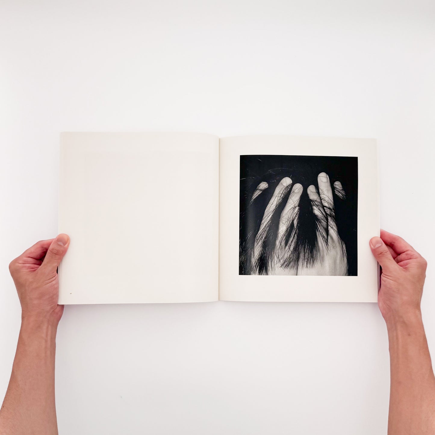 須田一政『風姿花伝』 / Issei Suda Exhibition Fushikaden　1970年代の日本各地の祭りや日常を撮影した代表作を再編集した展覧会カタログ