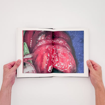 荒木経惟 / ARAKI Nobuyoshi『The Banquet』1993年刊行の写真集『食事』を全ページ複写収録したErrata Editions Books on Books #15