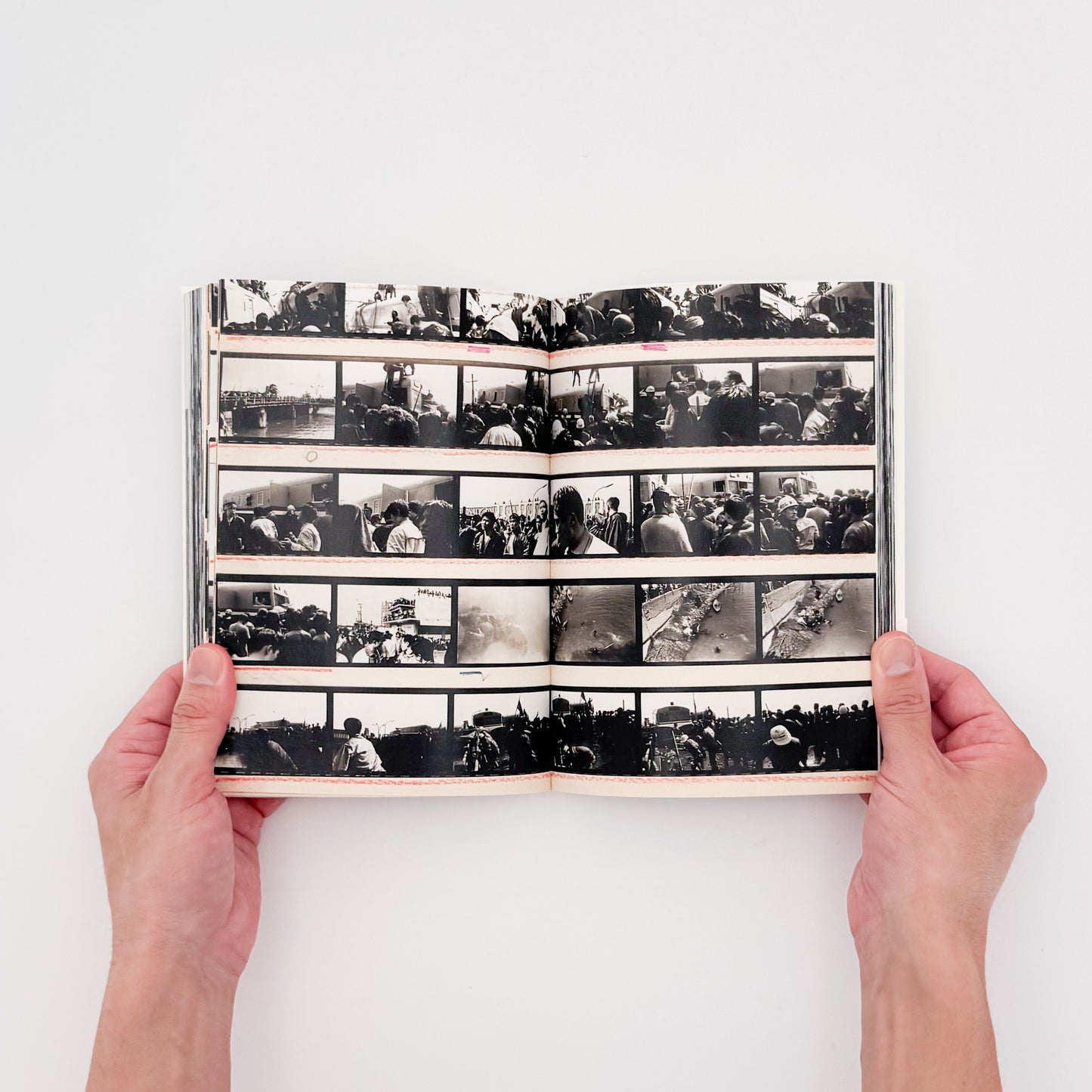 北井一夫写真集　過激派の時代 / 平凡社 - 文福 BUNBUKU
