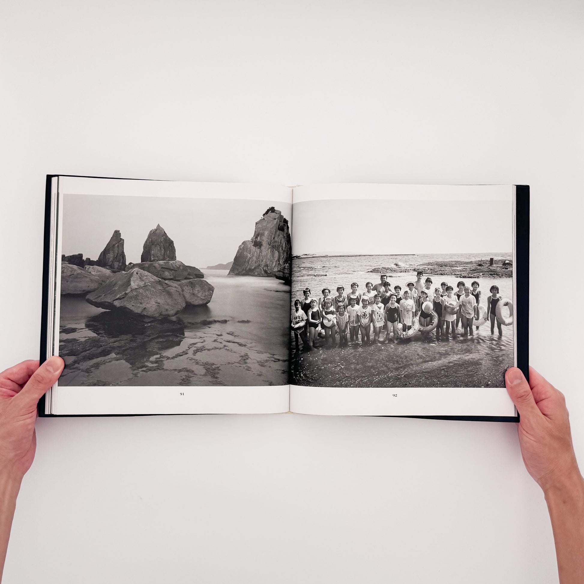 百々俊二『楽土 紀伊半島』 / Shunji Dodo Rakudo Kii Hanto　紀伊半島の自然と人々を8×10インチの大型カメラで撮影したモノクローム写真集