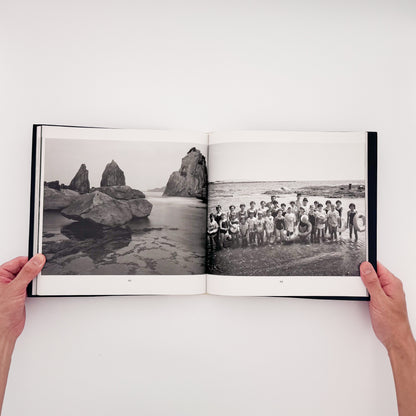 百々俊二『楽土 紀伊半島』 / Shunji Dodo Rakudo Kii Hanto　紀伊半島の自然と人々を8×10インチの大型カメラで撮影したモノクローム写真集