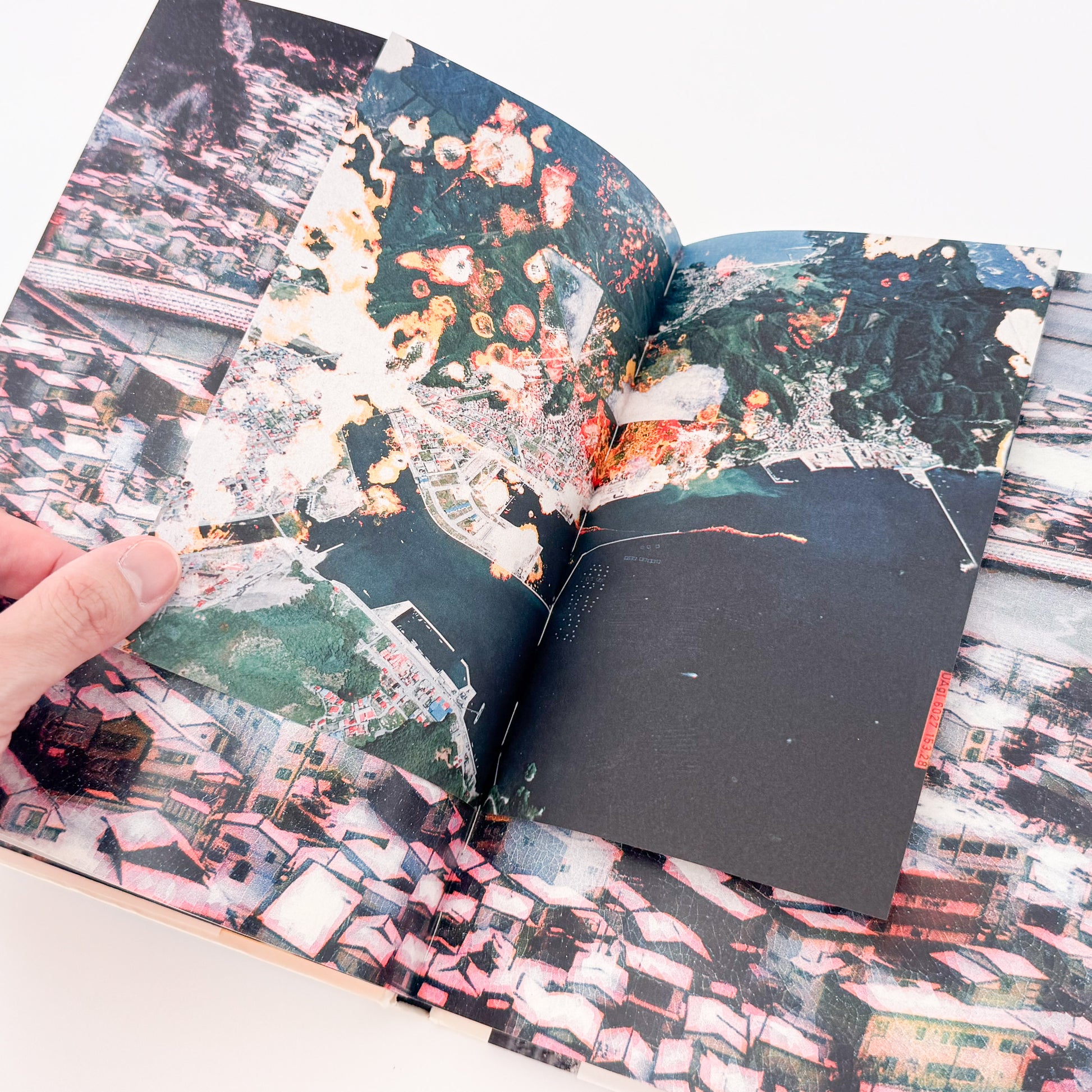 アレハンドロ・チャスキールバーグ写真集　Alejandro CHASKIELBERG:  OTSUCHI FUTURE MEMORIES : 大槌 未来の記憶 / Editorial RM