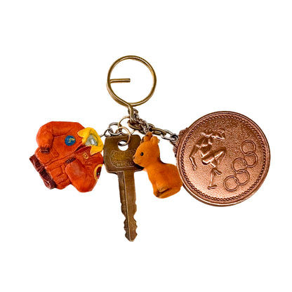 miki yamamoto「キーリング “Orange Jacket”」 / miki yamamoto Key Ring “Orange Jacket”　古いキーホルダーや鍵などを組み合わせた一点ものの作品