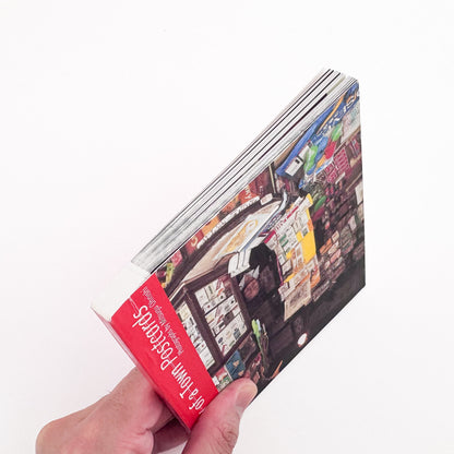 大西みつぐ『Memory of a Town Postcards』　東京の下町や横浜の町、人々の日常をカラー・スナップで捉えたポストカード形式の作品集