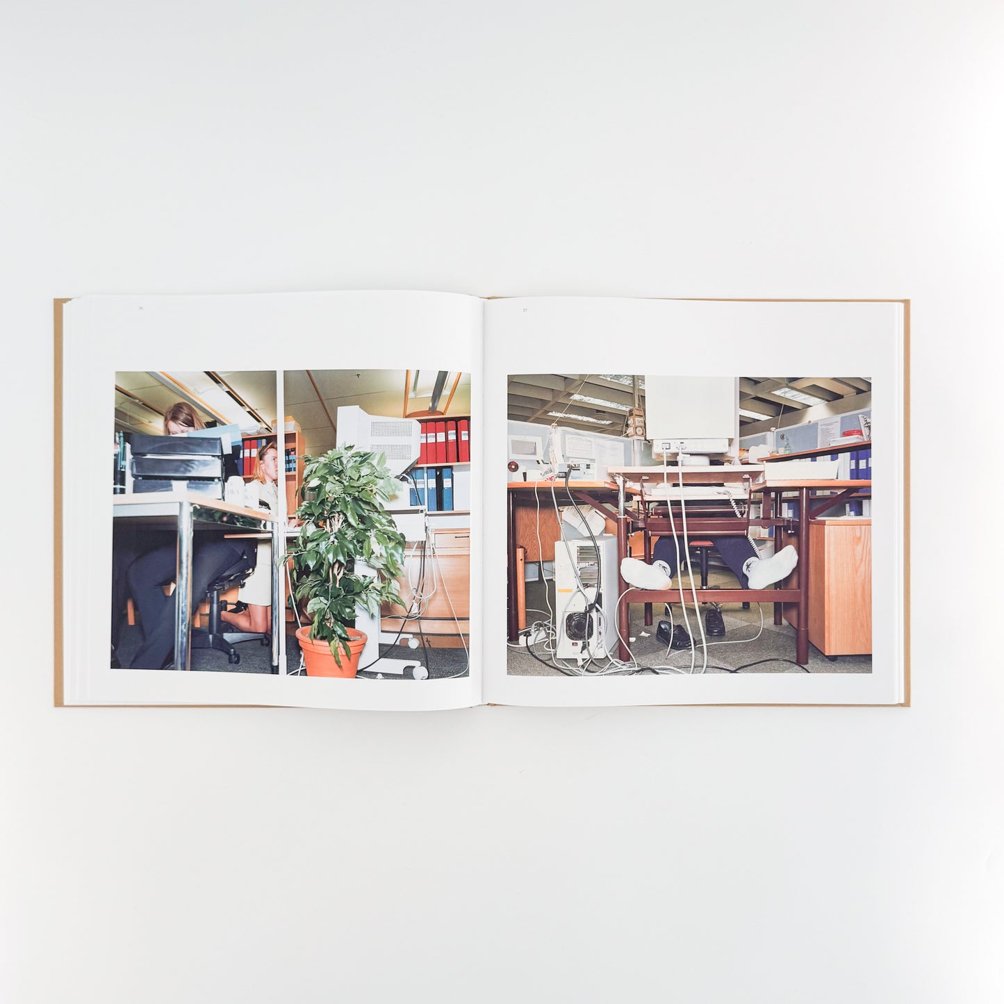 ラーシュ・トゥンビョルク写真集:  Lars Tunbjörk: Office / LA Office / LOOSE JOINTS - 文福　BUNBUKU
