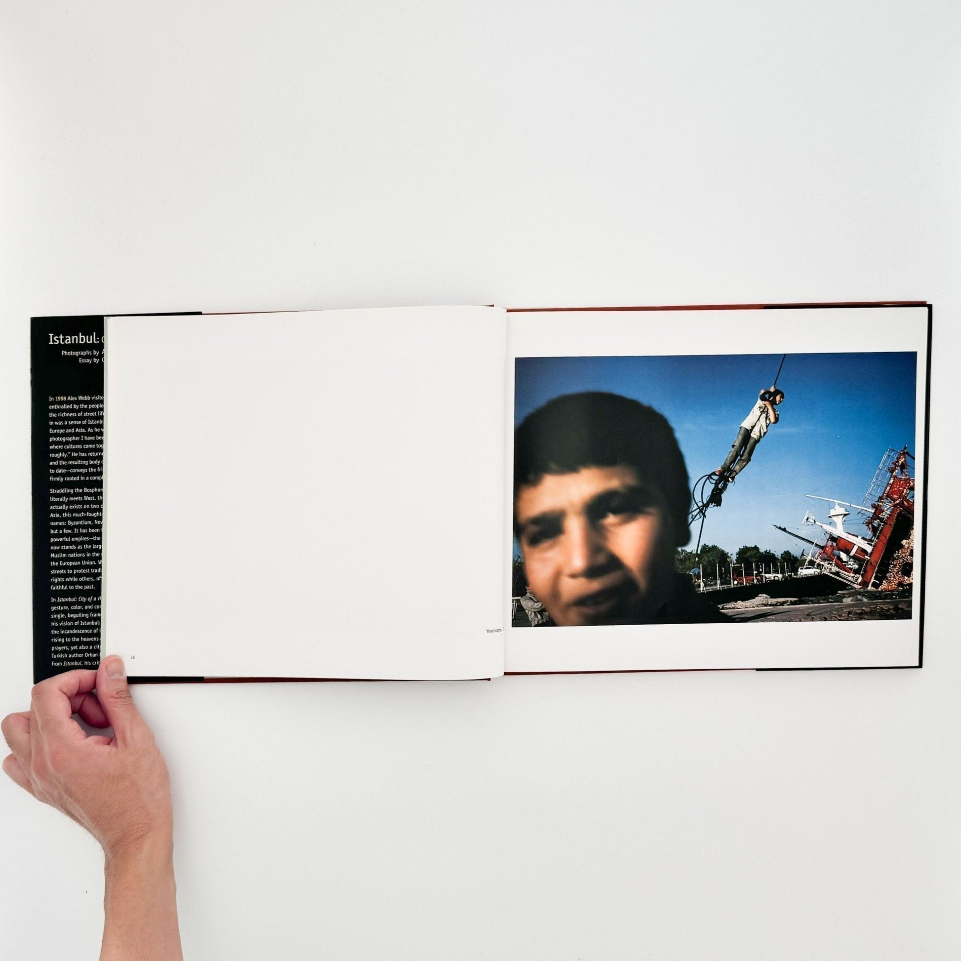 (英文）アレックス・ウェブ　Alex Webb: Istanbul City of a Hundred Names - Aperture - 文福