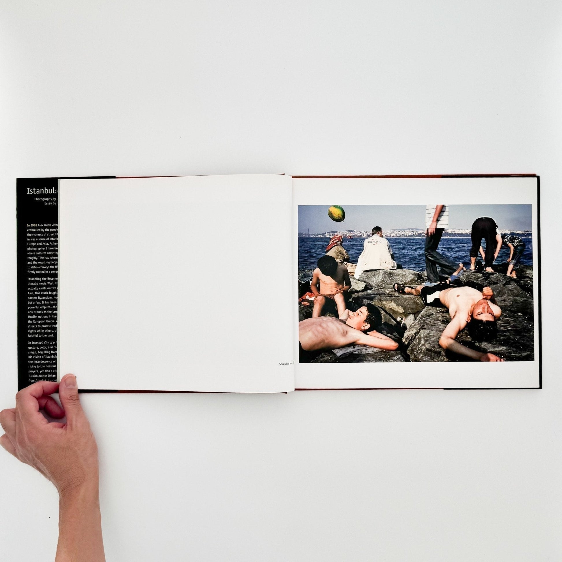 (英文）アレックス・ウェブ　Alex Webb: Istanbul City of a Hundred Names - Aperture - 文福
