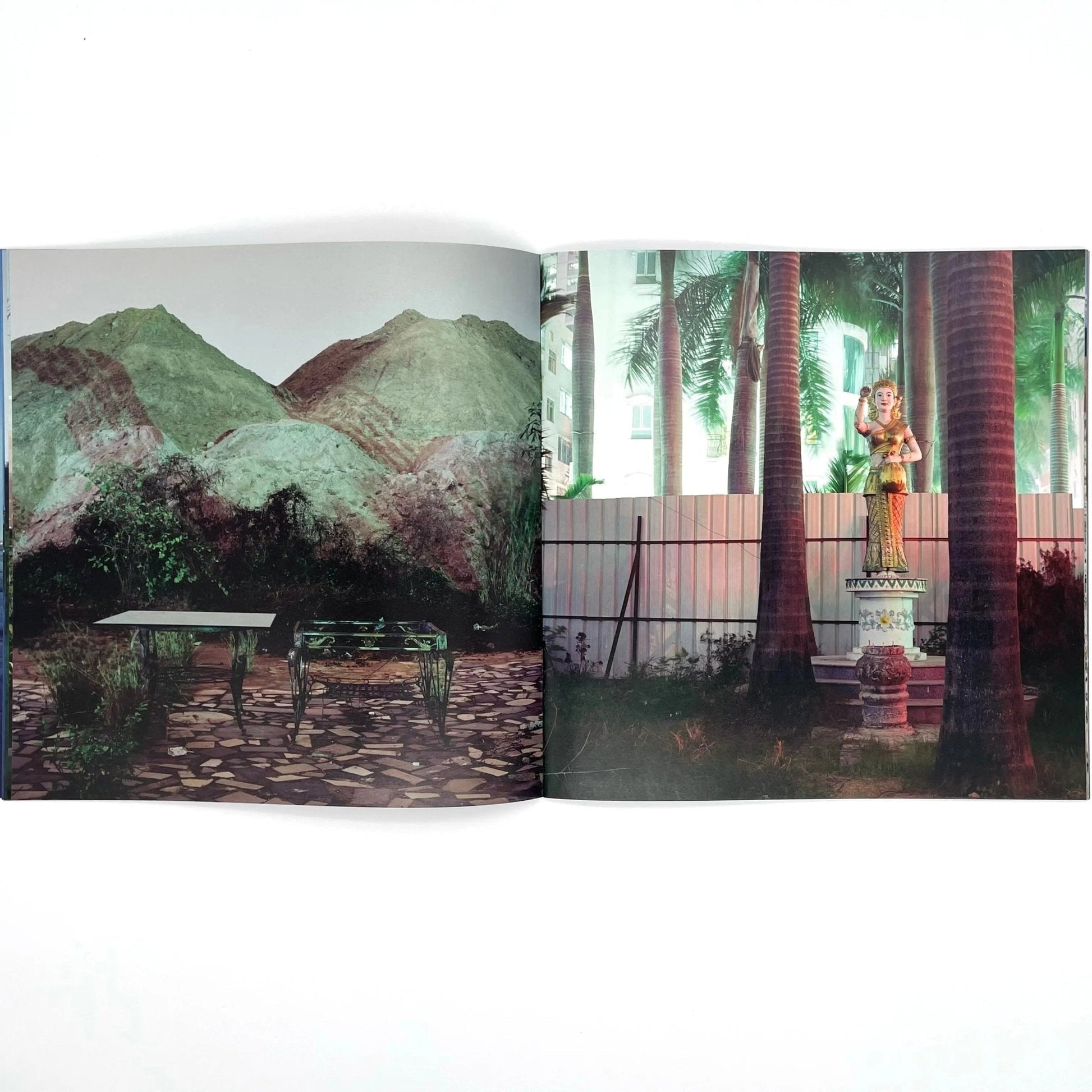 李政徳写真集　INVISIBLE WORLD - STAIRS PRESS - 文福