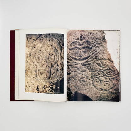 (英文) アムール地域の古代美術──岩絵・彫刻・土器 - Aurora Art Publishers - 文福